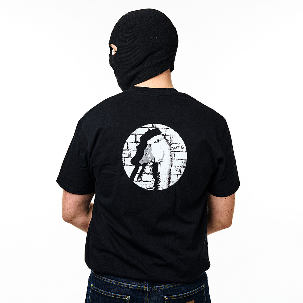 Waving The Guns - Gunter Unisex Shirt schwarz-weiß